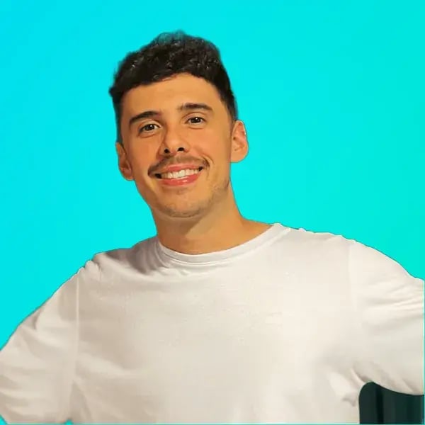 Francisco García, Graphic & Video Designer at 5Mins